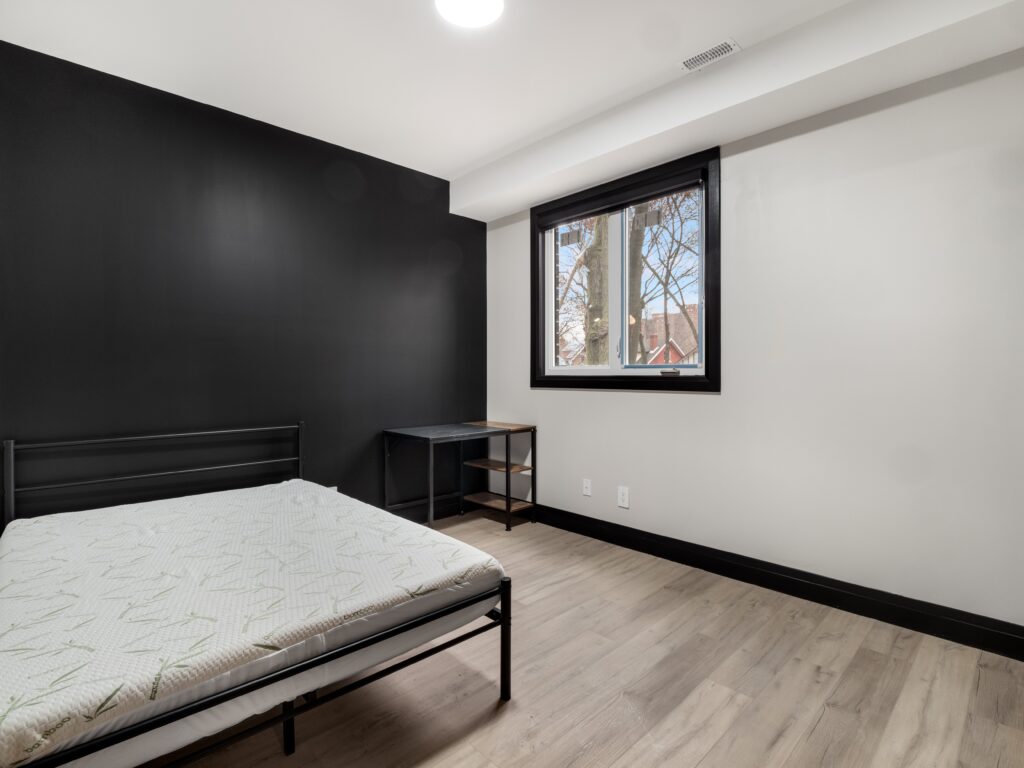 225 Randolph Place - Unit 1 - Windsor Luxury Student Rental Apartments (16)